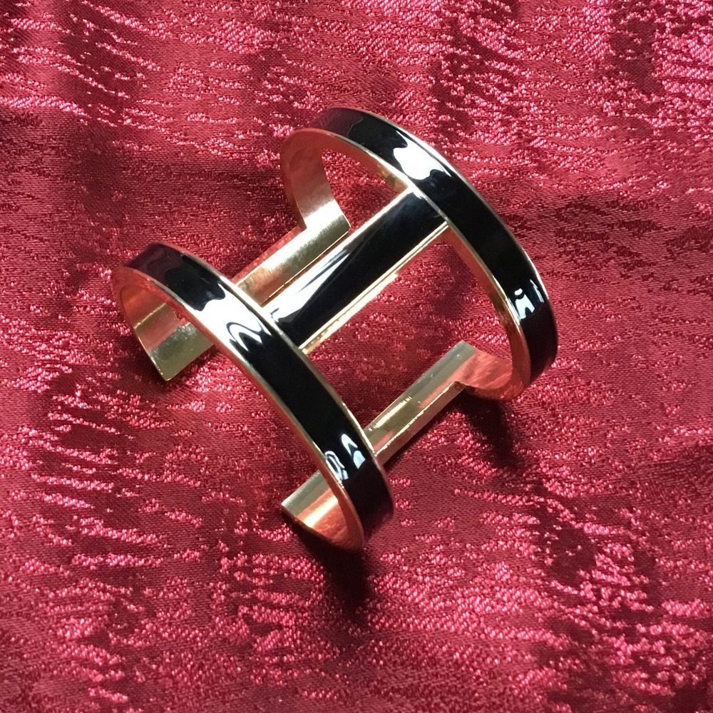 WIDE CUFF BRACELET